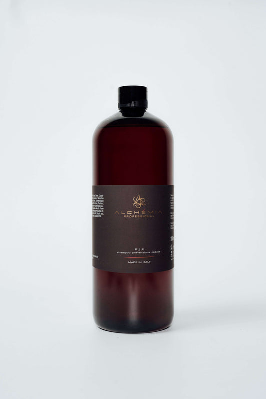 Shampoo formulato specificatamente per contrastare la caduta dei capelli e rinforzarli, idrata e dona volume