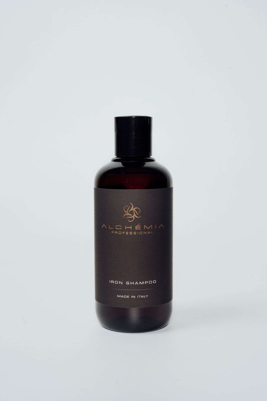 Shampoo per la cura del cuoio capelluto particolarmente adatto per cute con forfora