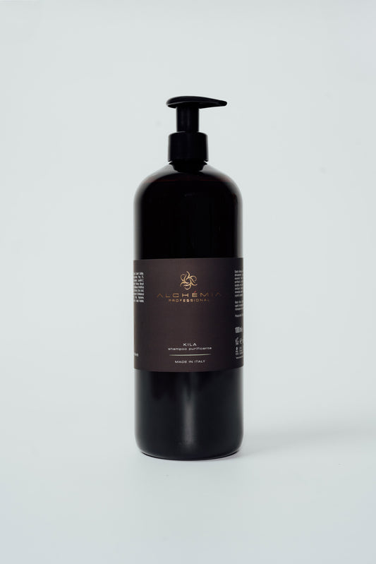 Shampoo antiforfora purificante-Kila shampoo in a dark bottle with a pump for oily or dandruff-prone scalp.