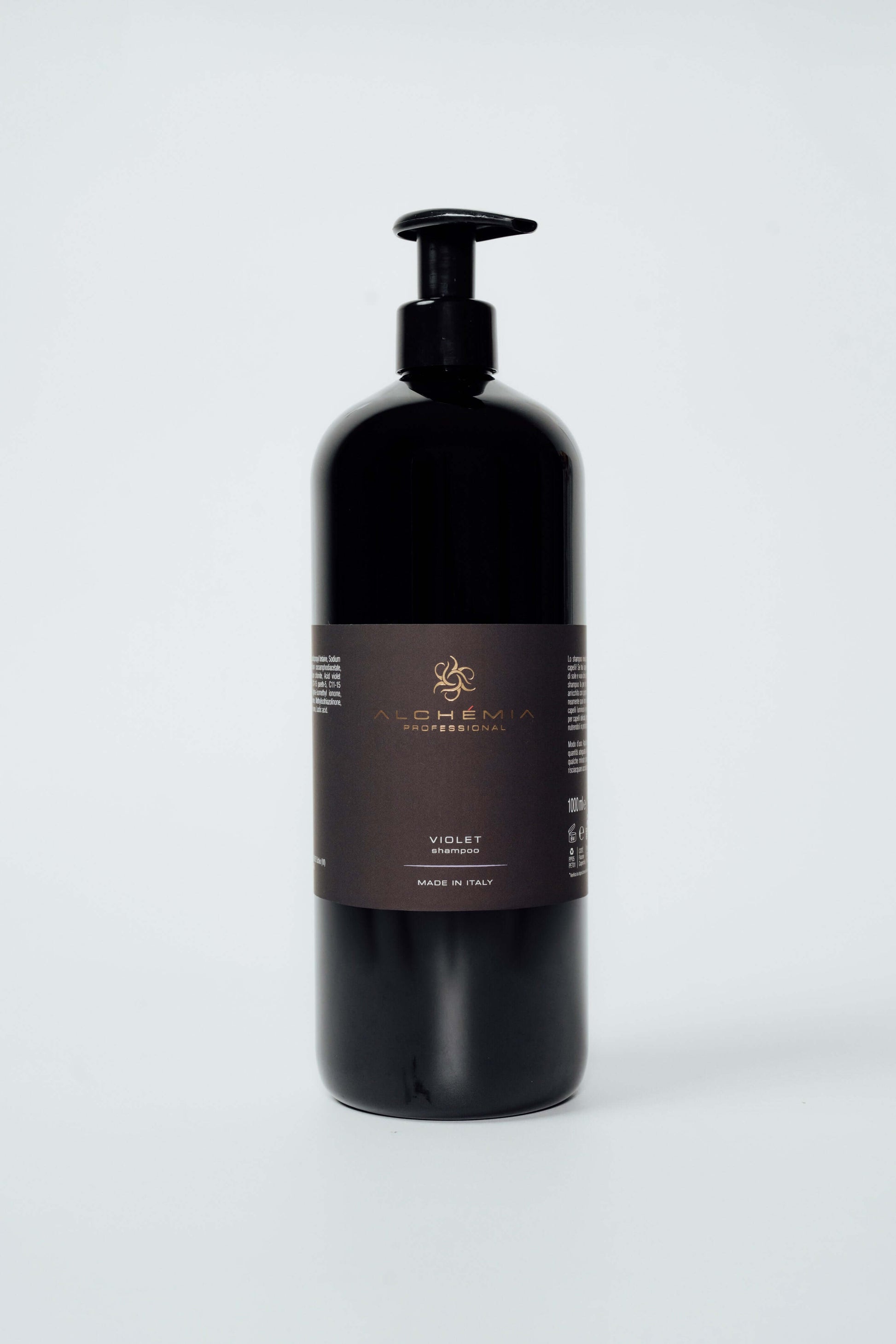 Violet shampoo - shampoo antigiallo - 250ml e 1000ml in a sleek black bottle with pump dispenser.