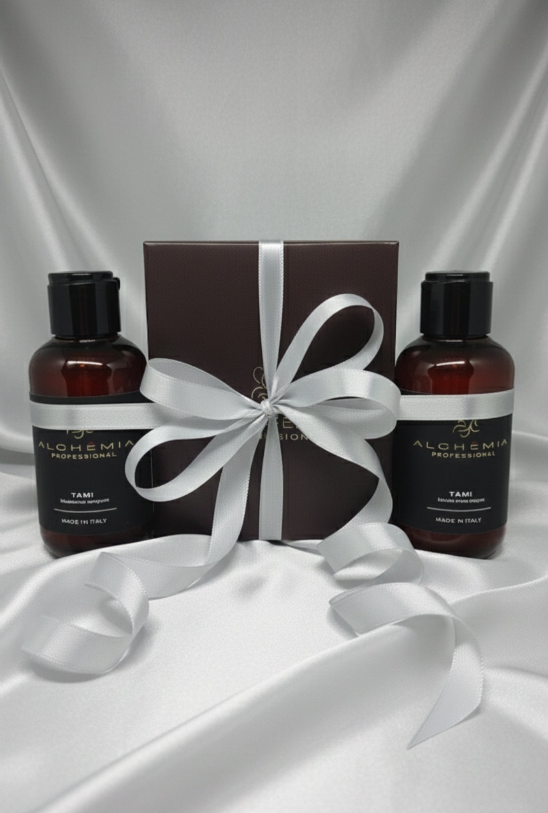 Elegante cofanetto ideale come idea regalo! contiene due prodotti da 100 ml della linea Alchémia Professional, Tami shampoo e mask Argan per capelli morbidi e idratati